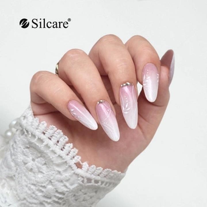Stylizacja paznokci baby boomer